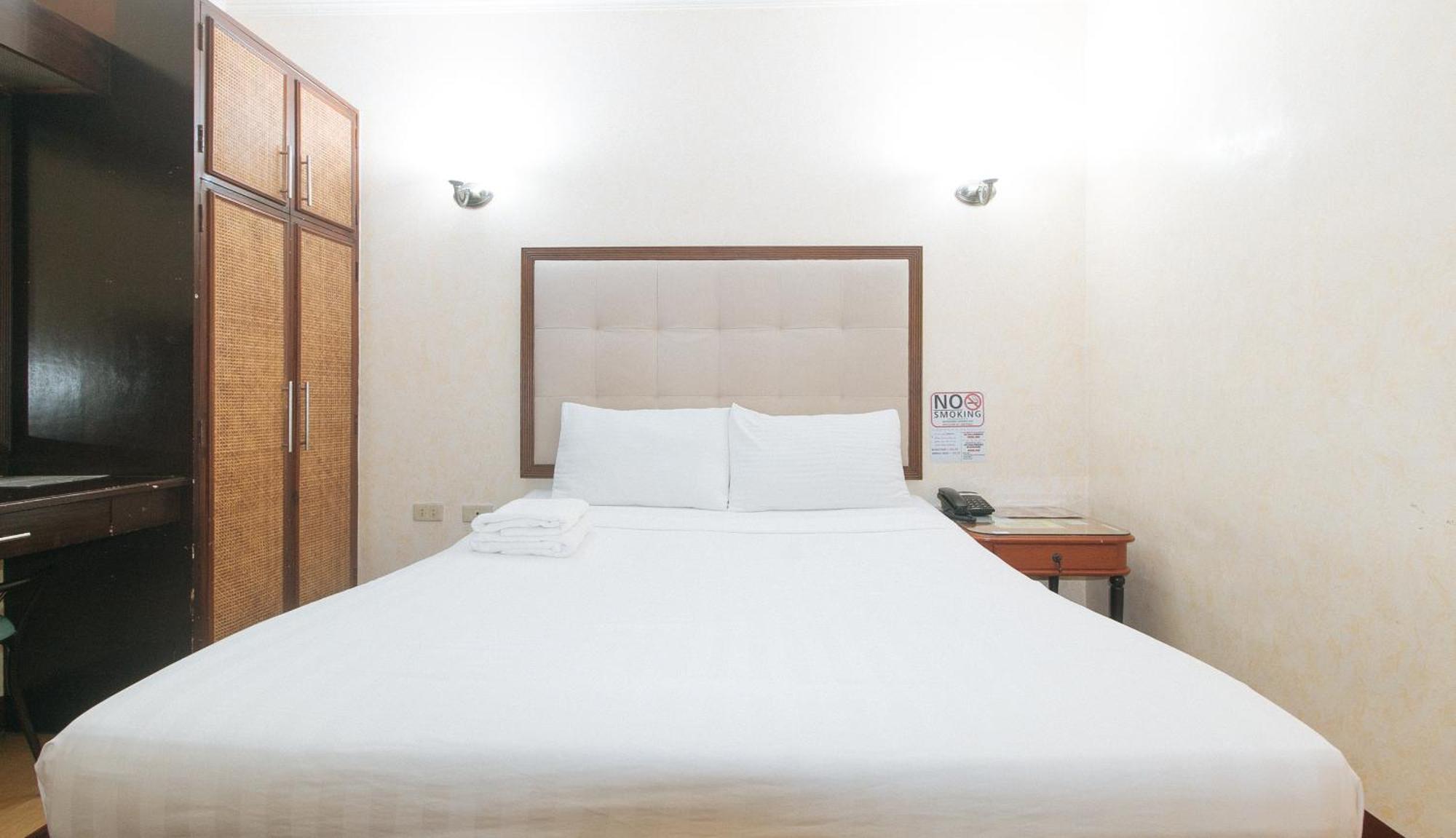 Bliss Hotel Dau Mabalacat Luaran gambar