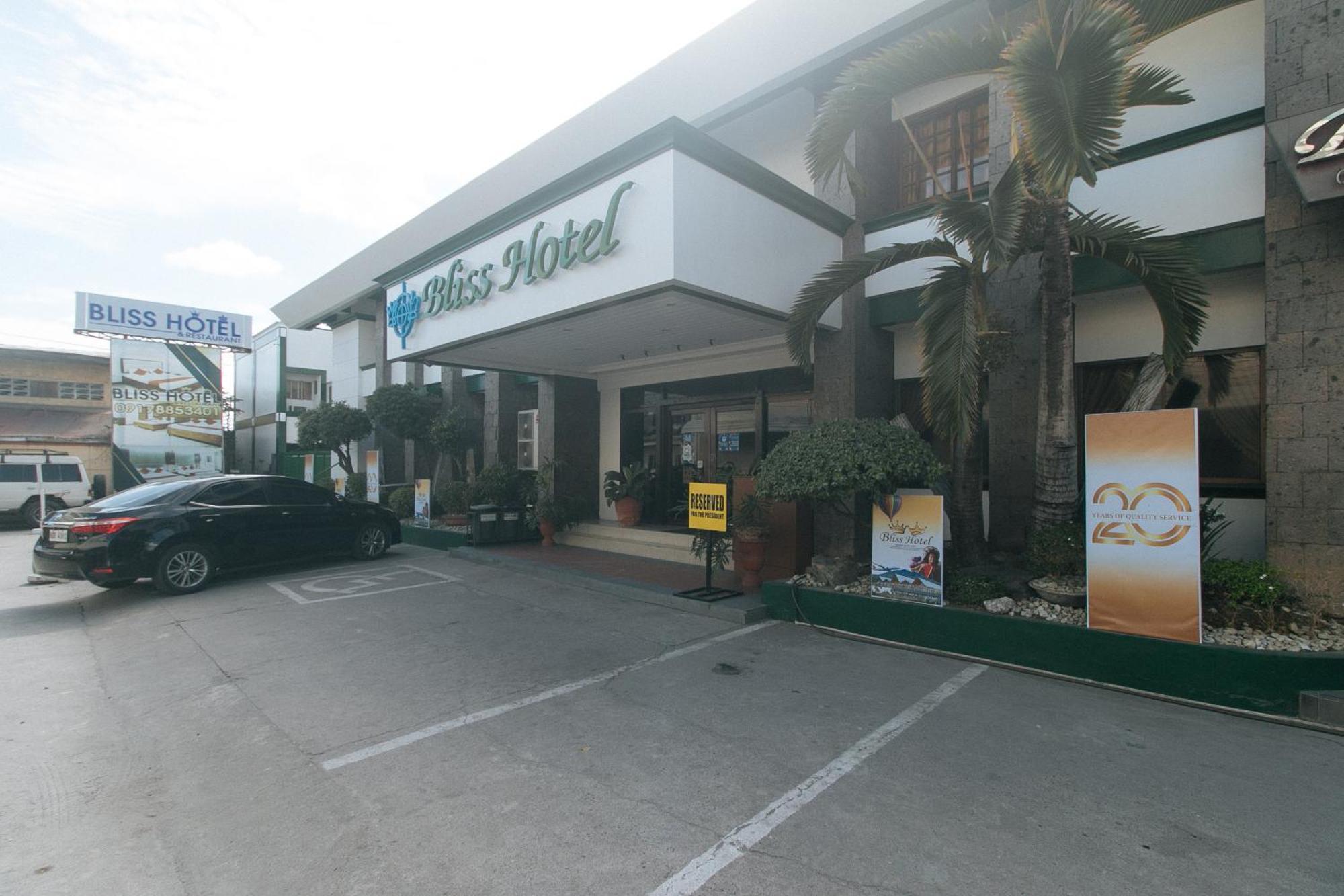 Bliss Hotel Dau Mabalacat Luaran gambar