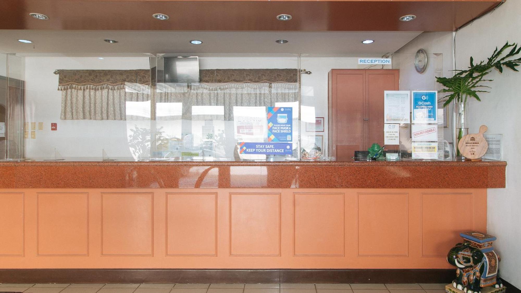 Bliss Hotel Dau Mabalacat Luaran gambar