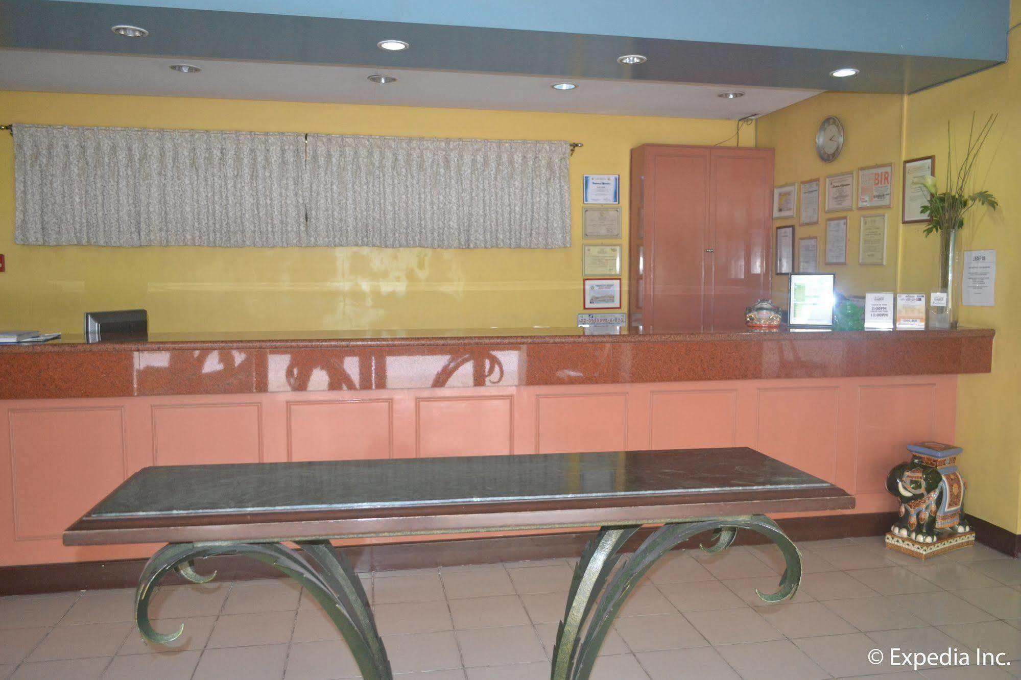 Bliss Hotel Dau Mabalacat Luaran gambar