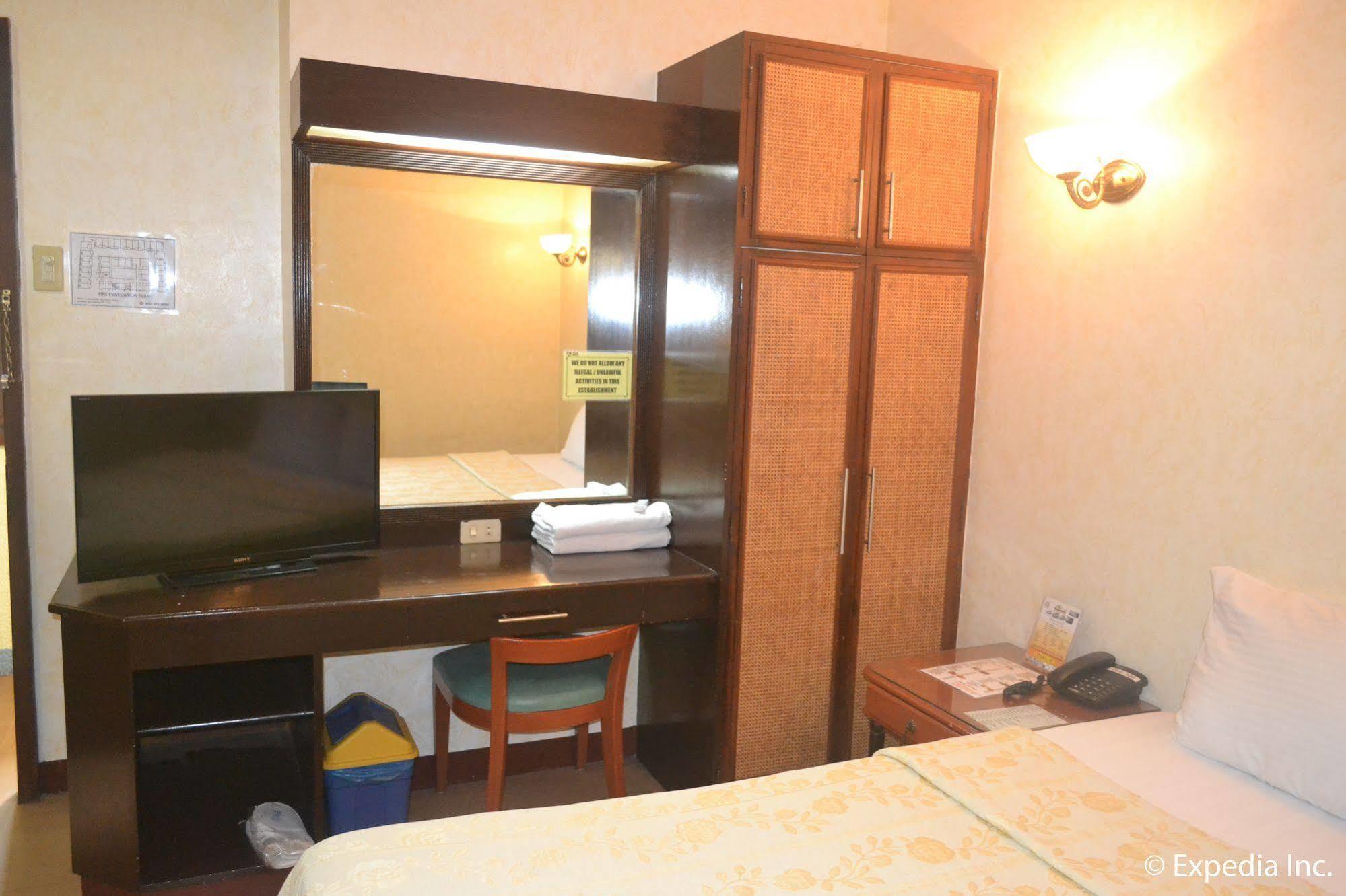 Bliss Hotel Dau Mabalacat Luaran gambar