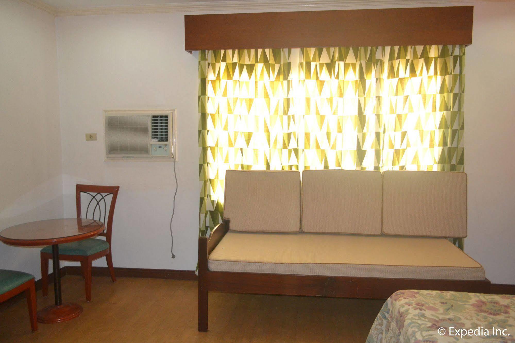 Bliss Hotel Dau Mabalacat Luaran gambar