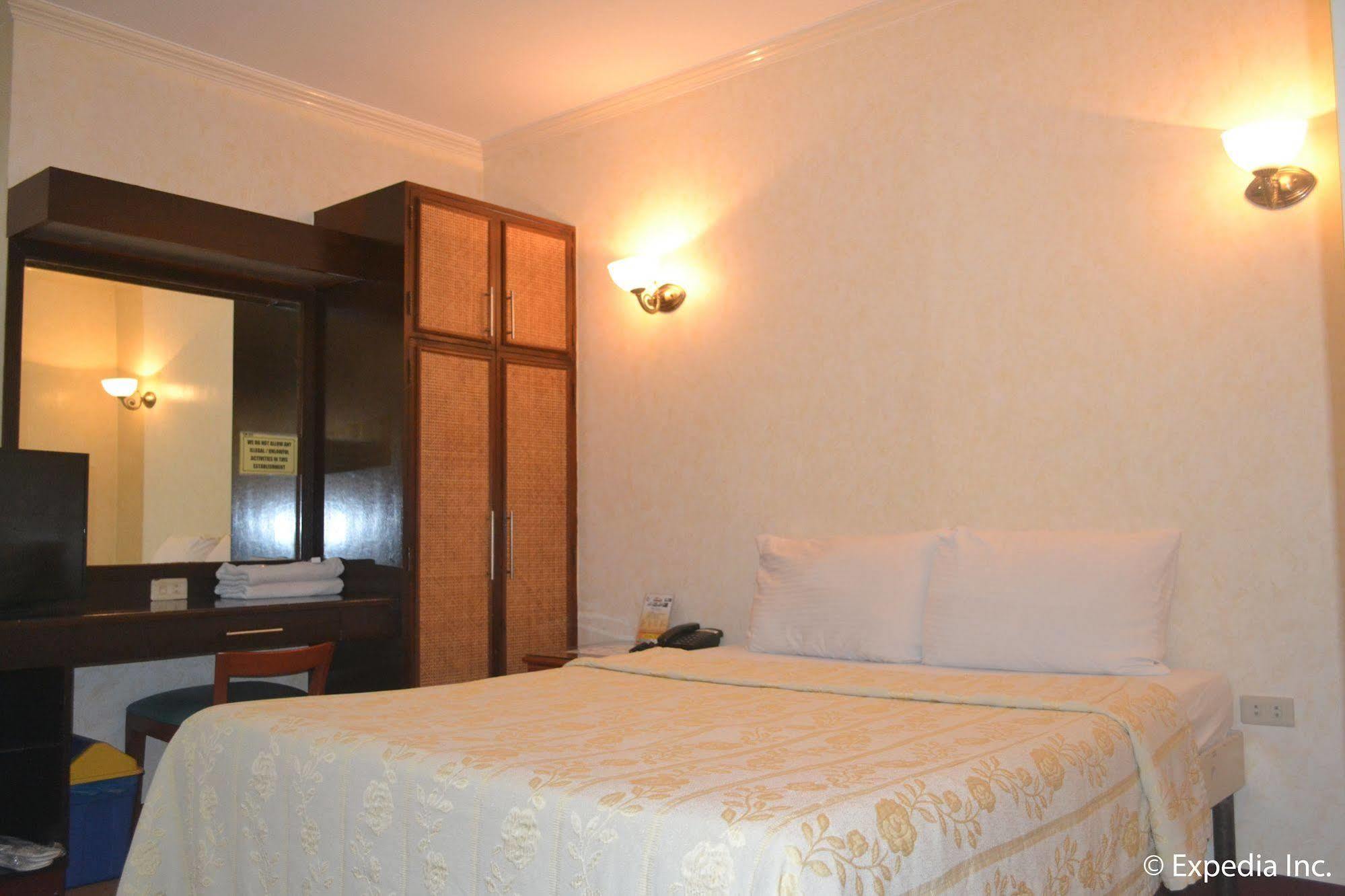 Bliss Hotel Dau Mabalacat Luaran gambar