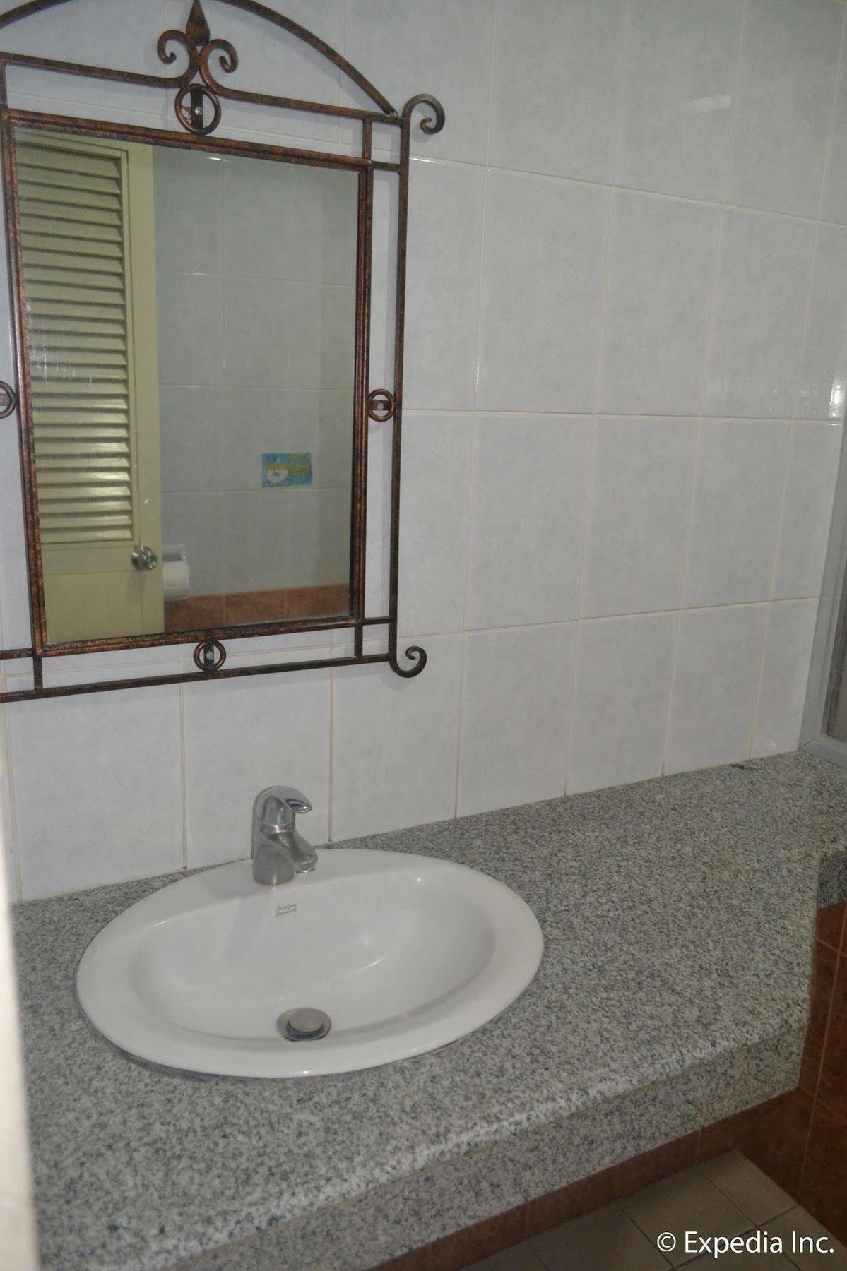 Bliss Hotel Dau Mabalacat Luaran gambar