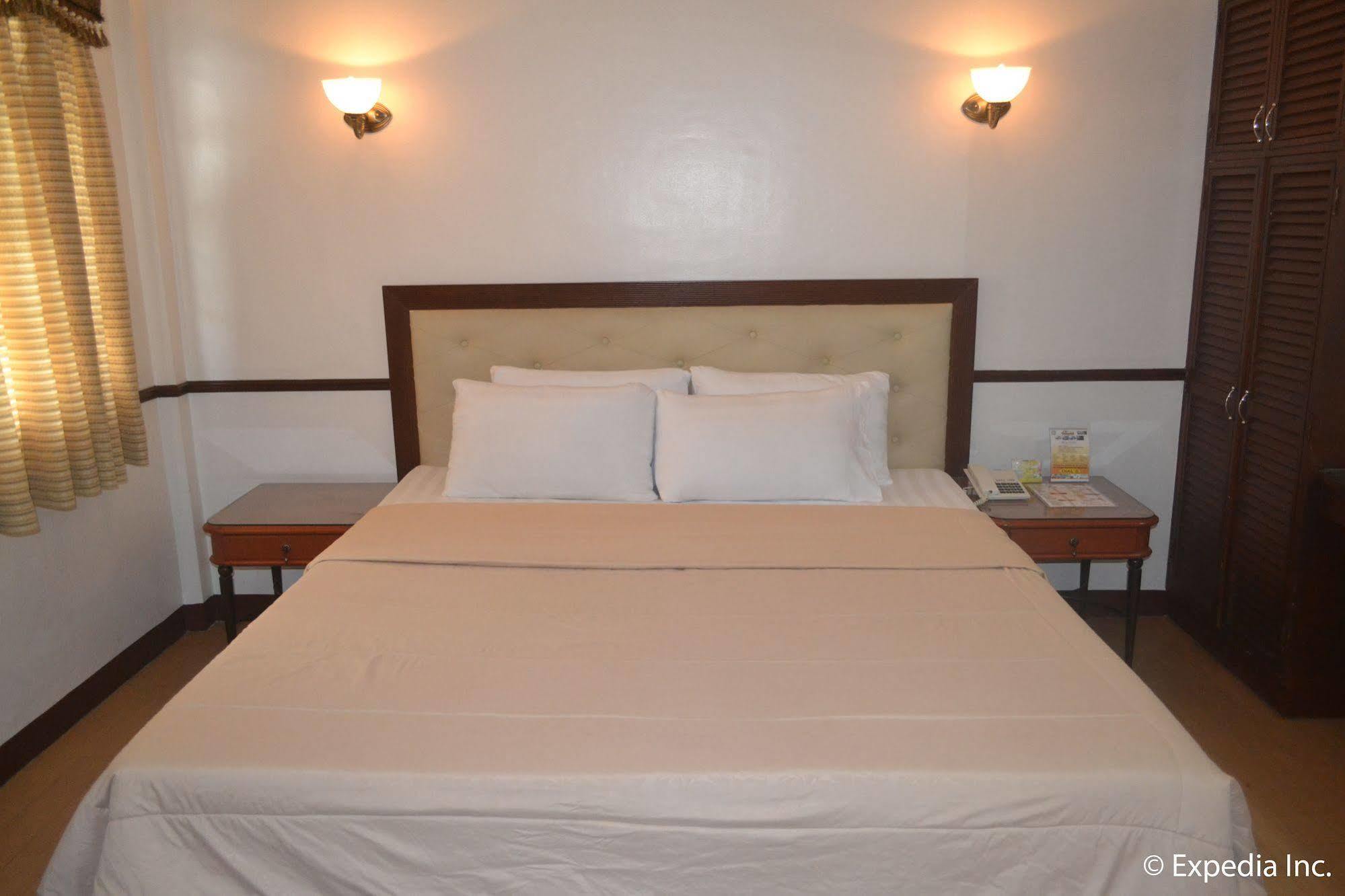 Bliss Hotel Dau Mabalacat Luaran gambar