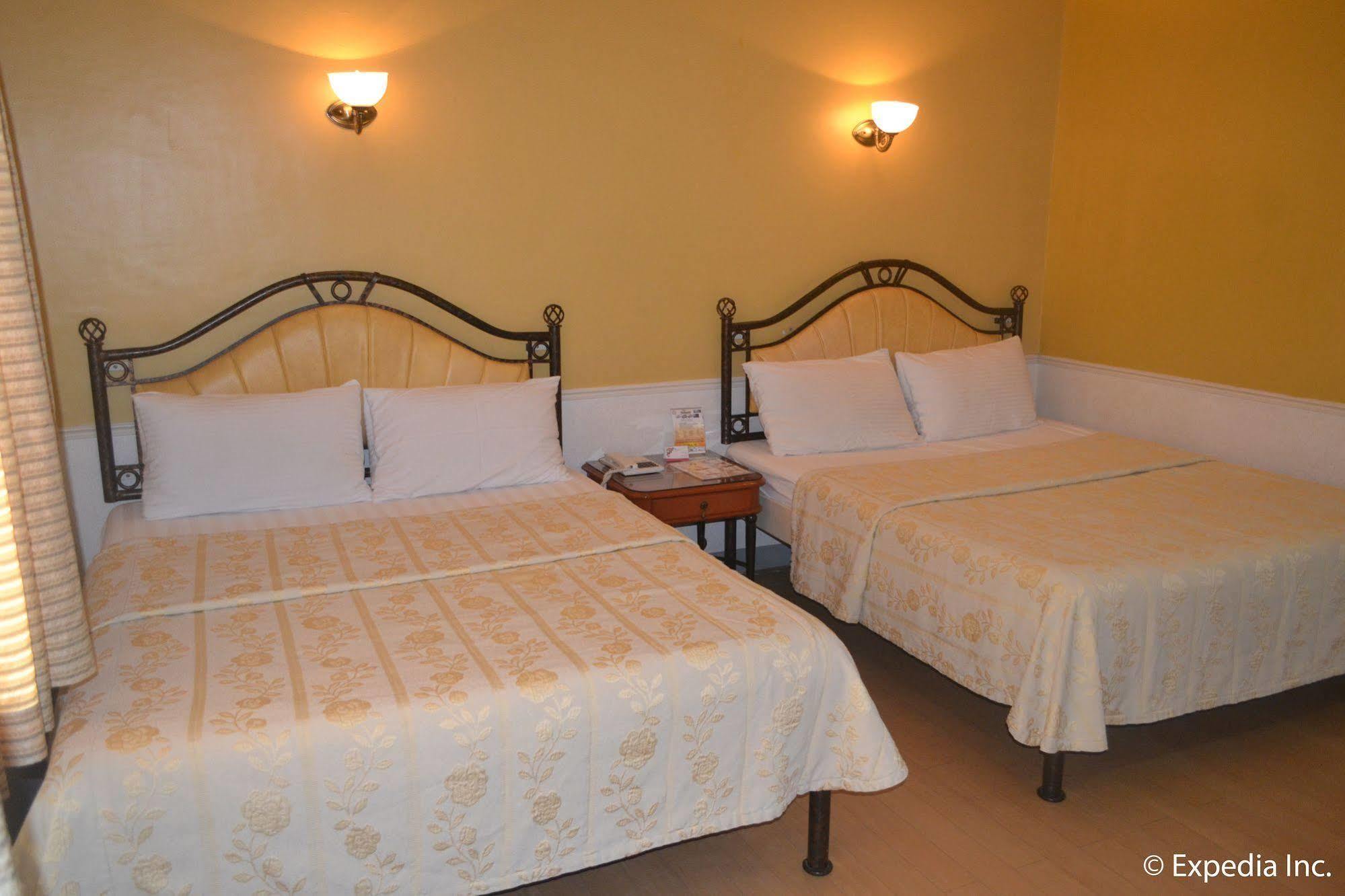 Bliss Hotel Dau Mabalacat Luaran gambar